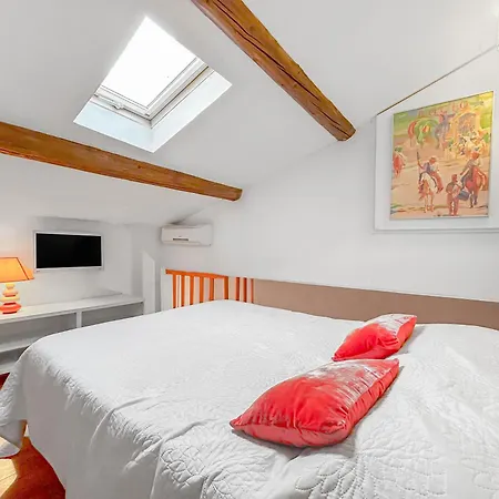 Chez Jeanine - Avec Wifi Et Climatisation 3* Saint-Laurent-dʼAigouze